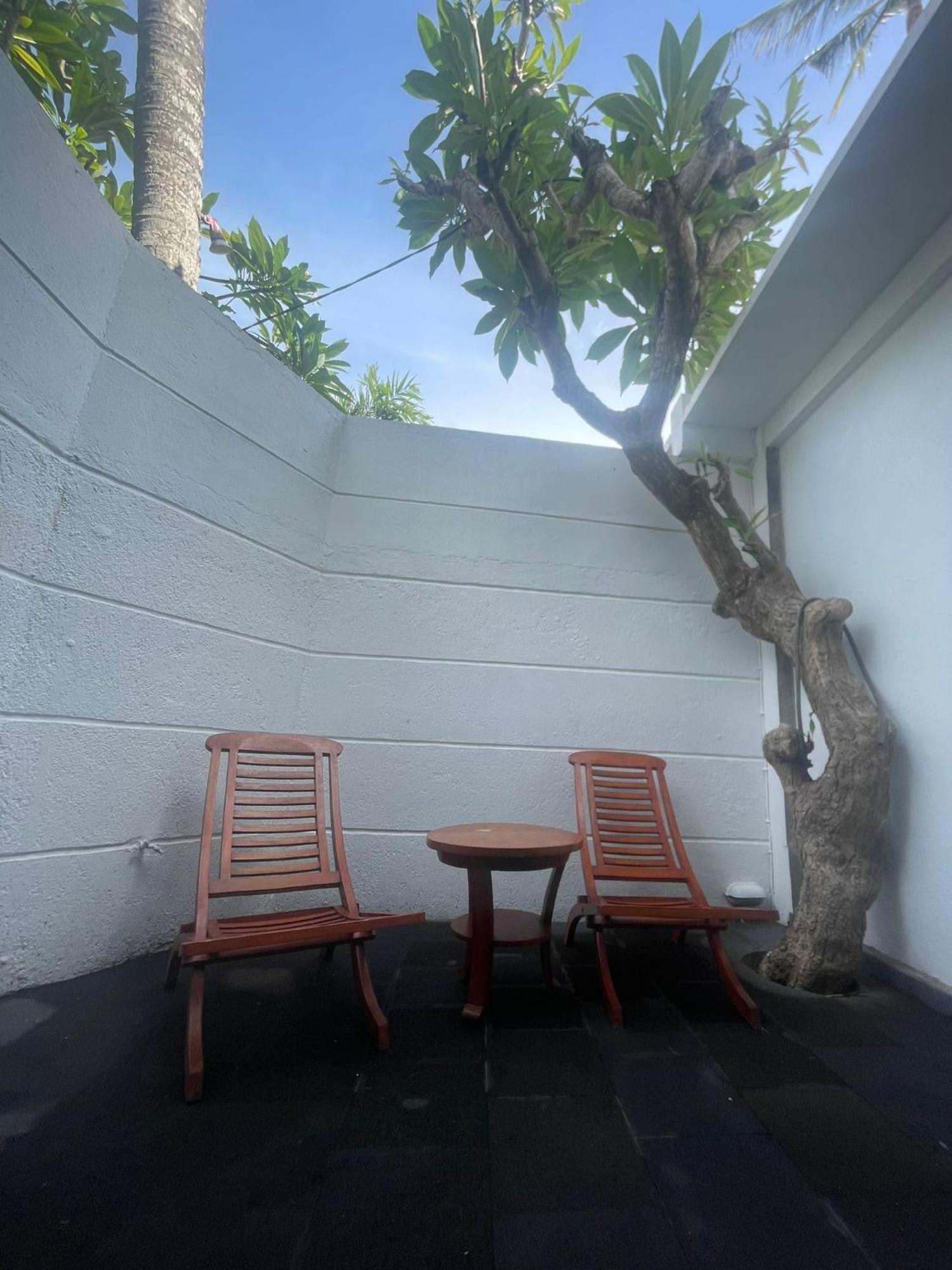 Puri Oka Beach Bungalows จันดีดาซา ภายนอก รูปภาพ