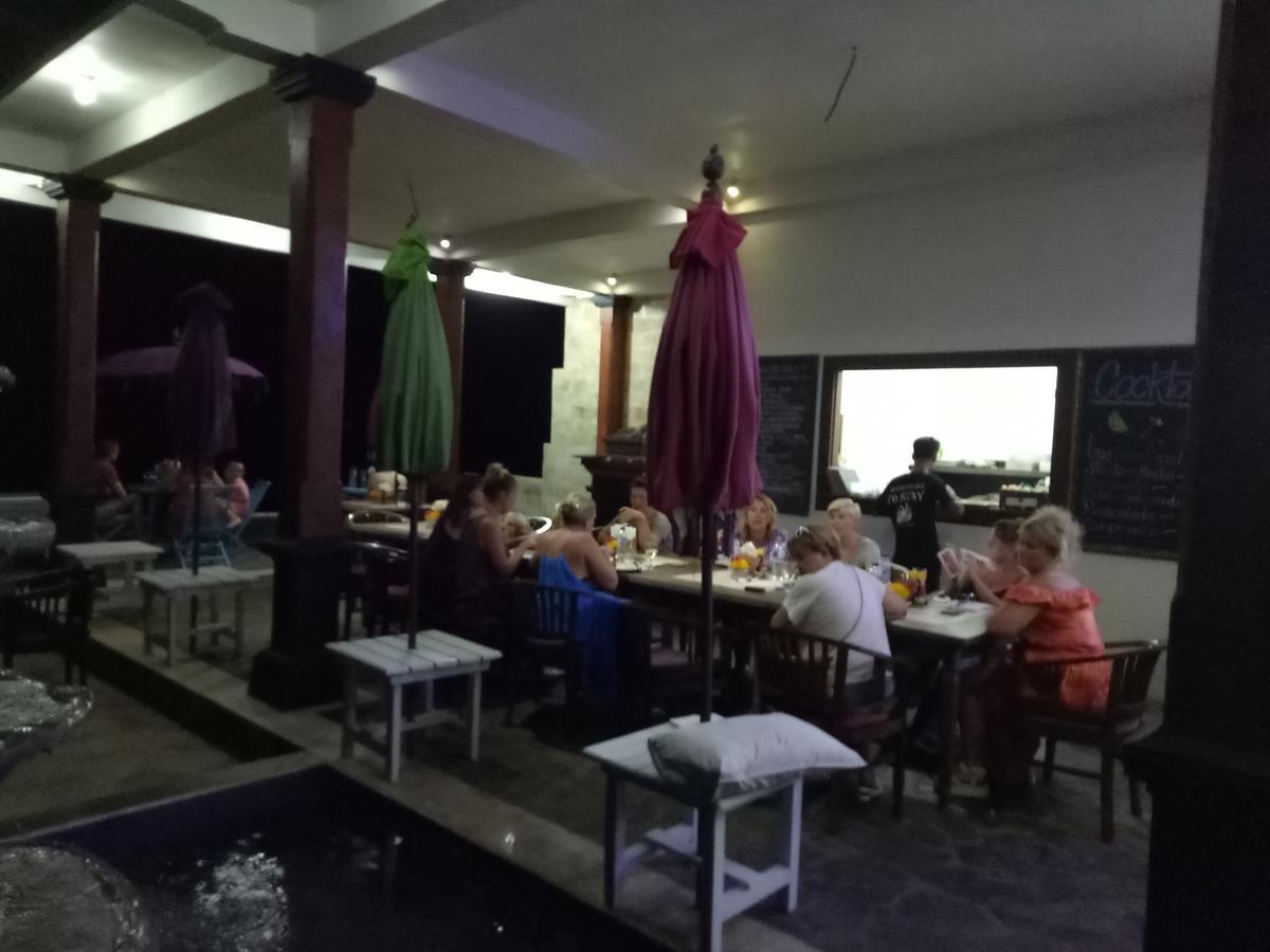 Puri Oka Beach Bungalows จันดีดาซา ภายนอก รูปภาพ