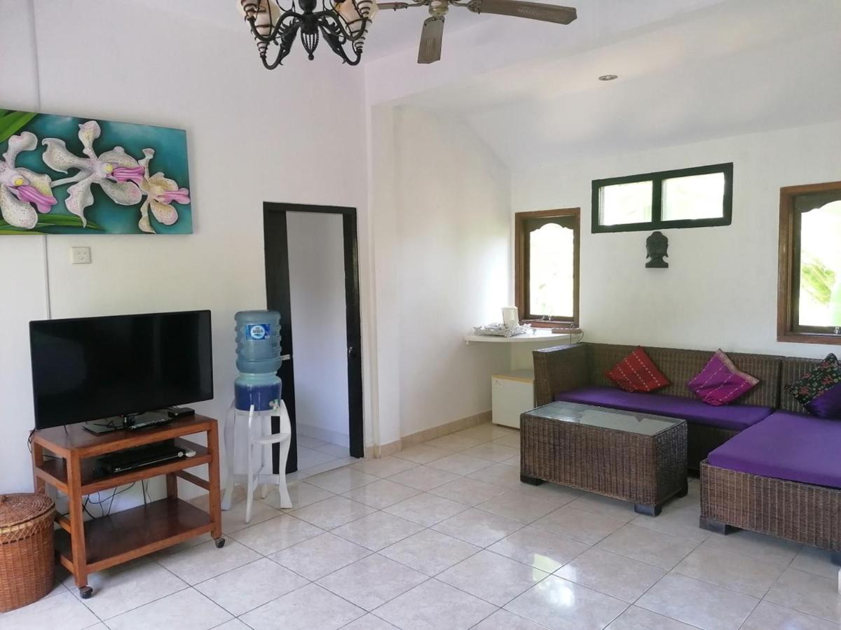 Puri Oka Beach Bungalows จันดีดาซา ภายนอก รูปภาพ