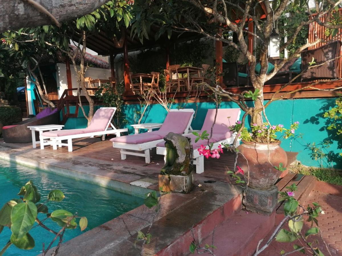 Puri Oka Beach Bungalows จันดีดาซา ภายนอก รูปภาพ