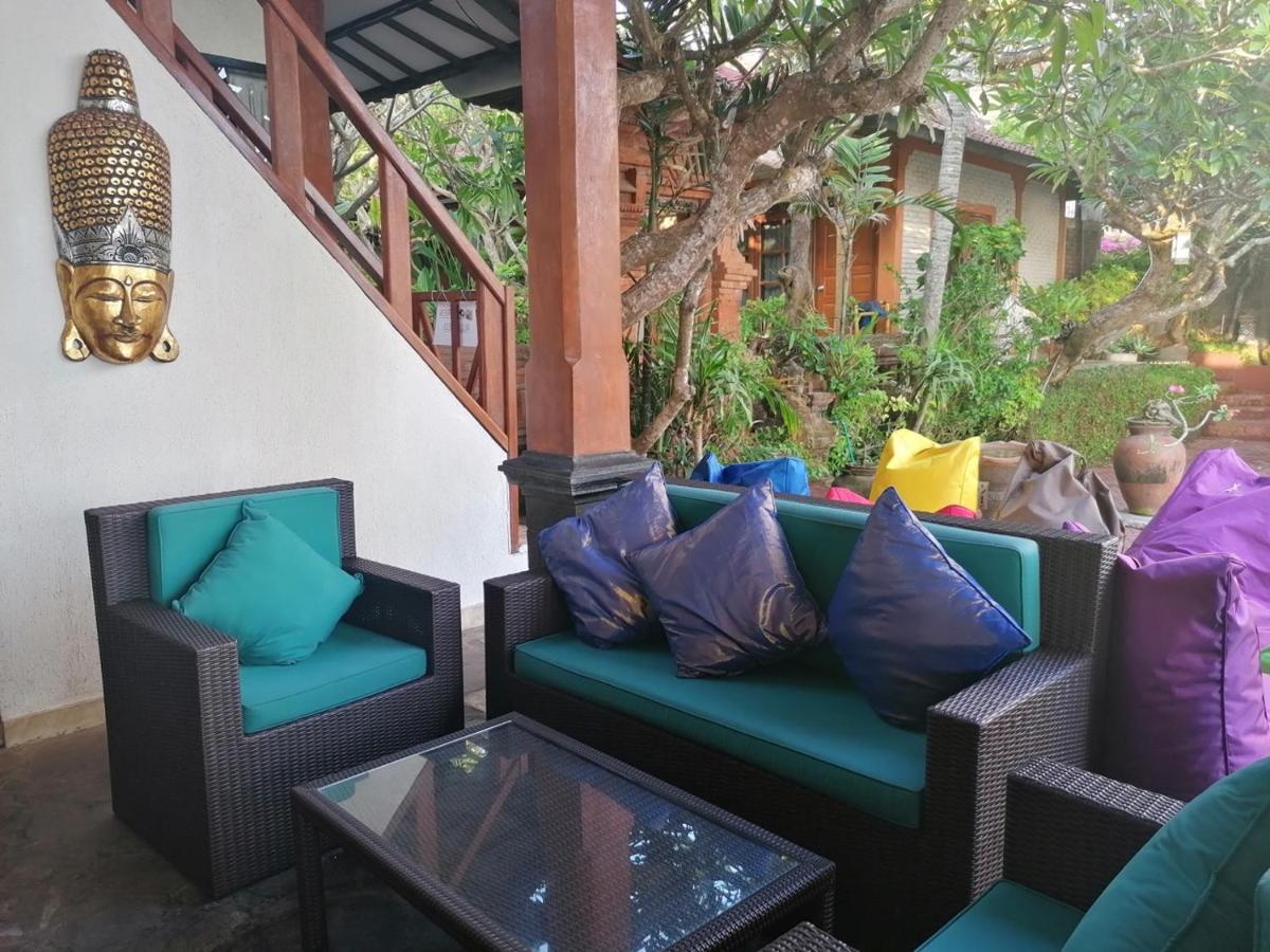 Puri Oka Beach Bungalows จันดีดาซา ภายนอก รูปภาพ
