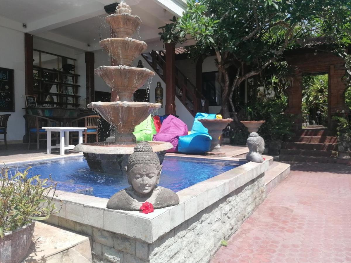 Puri Oka Beach Bungalows จันดีดาซา ภายนอก รูปภาพ
